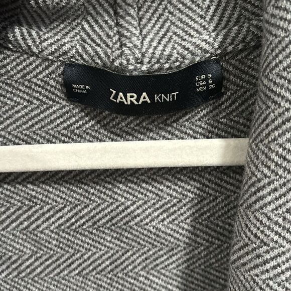 ZARA Gray Herringbone Long Knit Cardigan Size Small - Picture 2 of 8